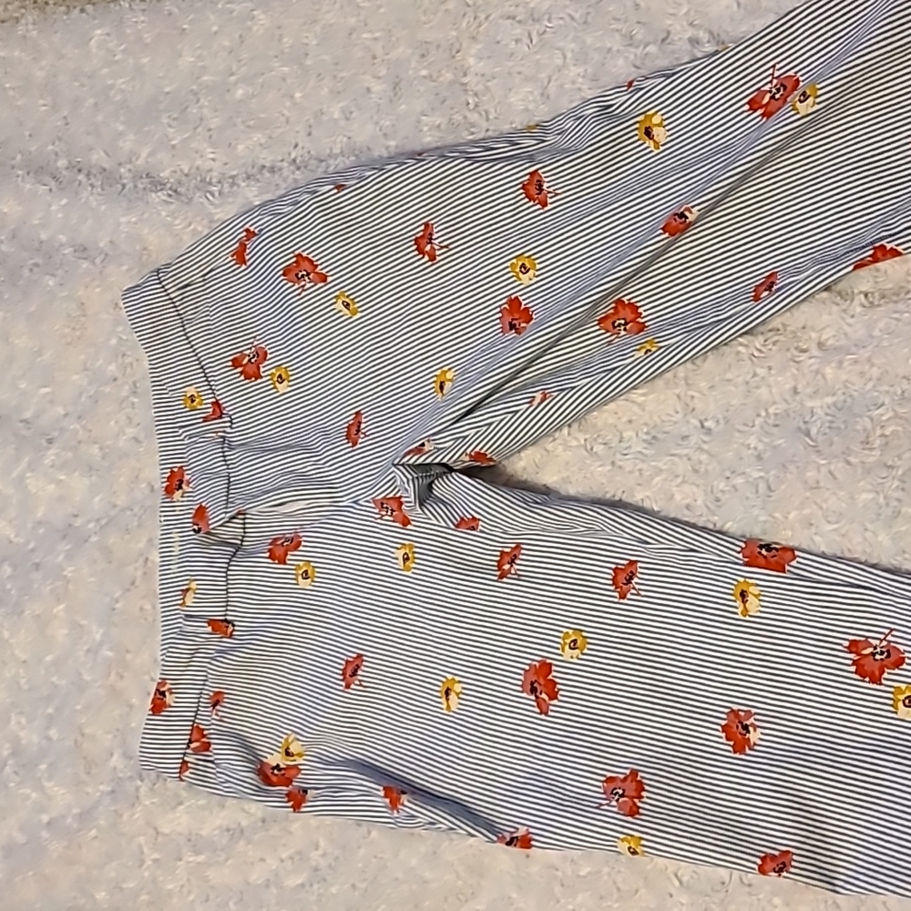 Old Navy floral straight leg pants